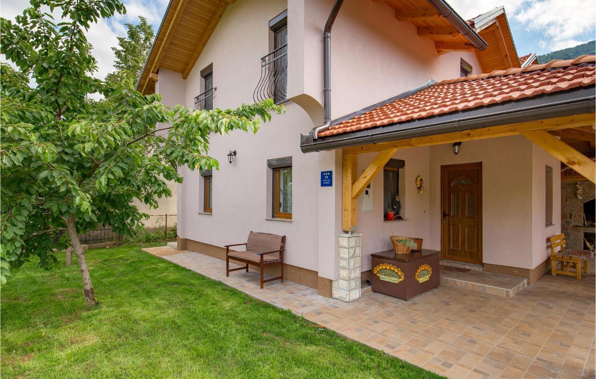 Amazing Home In Vrzici With Jacuzzi Exterior photo