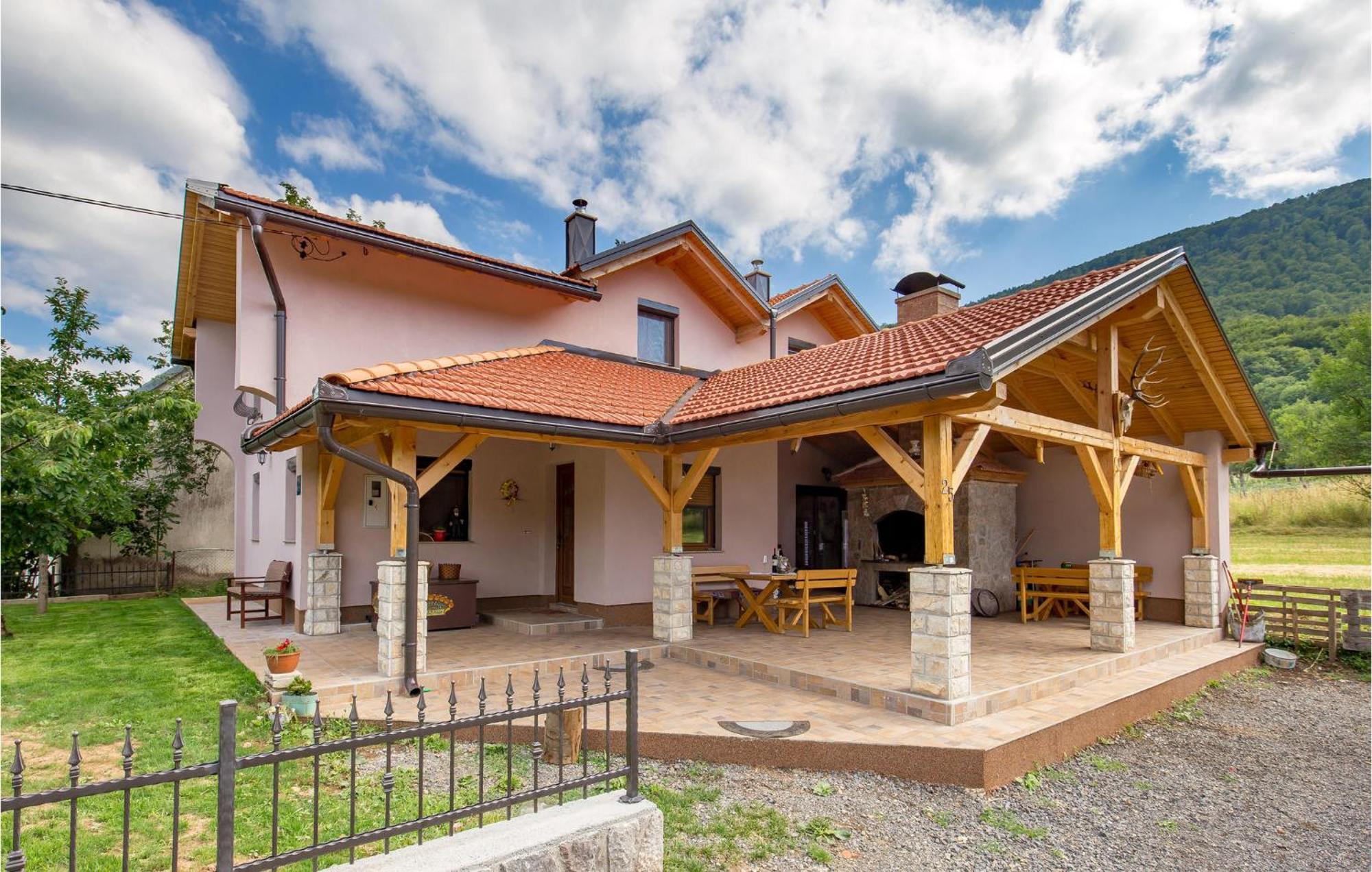 Amazing Home In Vrzici With Jacuzzi Exterior photo